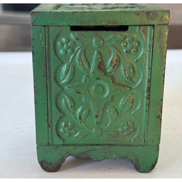 J & E Stevens Co. Other - J & E Stevens Co. Cromwell Conn. Patd. 1897 Coin Bank Cast Iron Antique NO Key